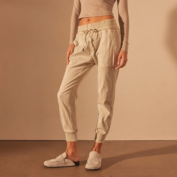 James Perse Women’s Mixed Media Jogger Pants - Picture 10 of 10